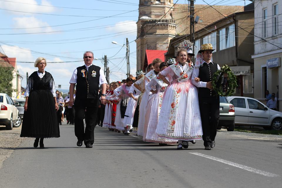 sarbatoarea-bisericii-zabrani-2014